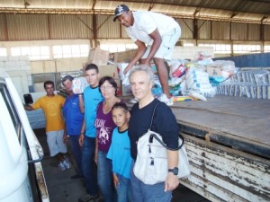 Entrega dos alimentos ao Pevi, em 2010