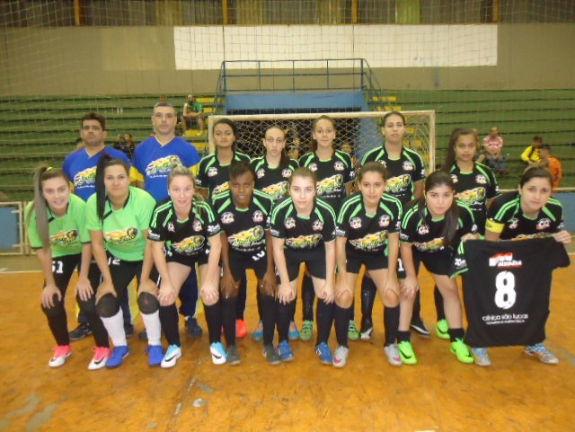 Futsal feminino goleia Brodowski por 9 a 1 pelo Campeonato