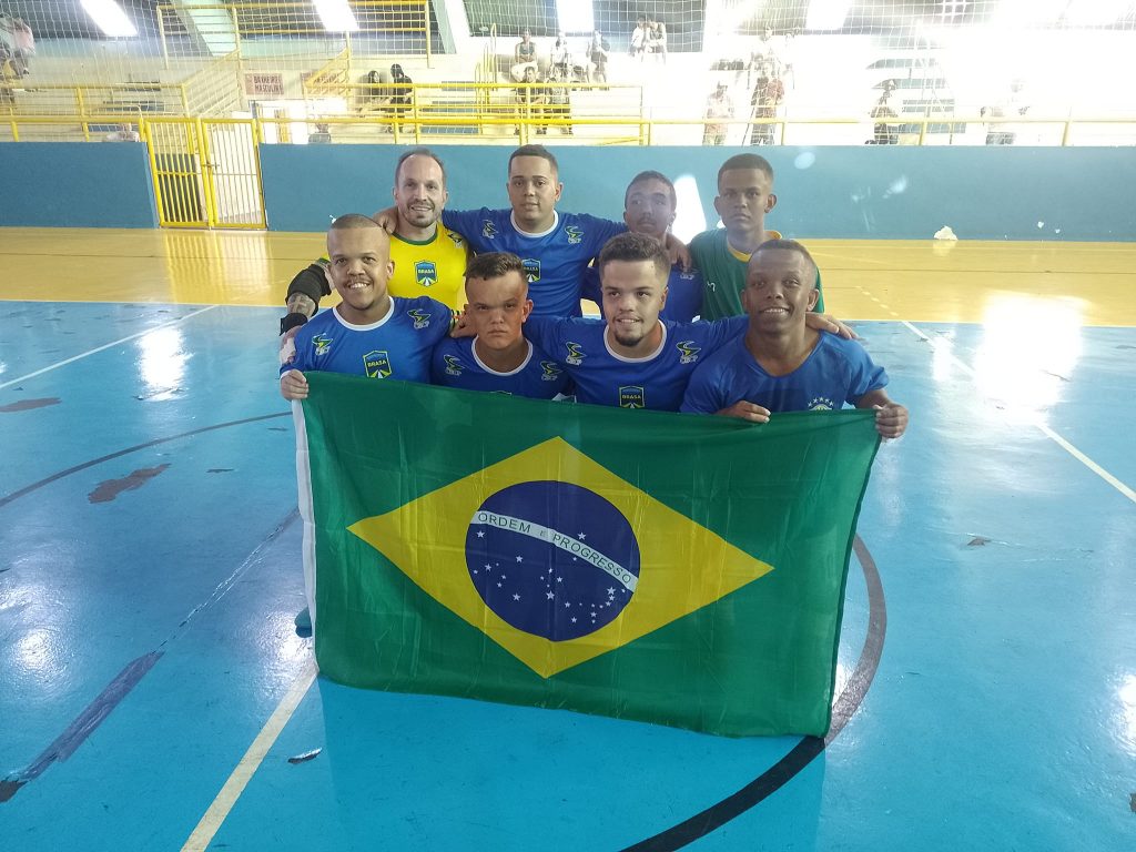 Copa união futebol de base - 🏃🏃🏃🏃🏃 Segue o jogo, agora é com as  equipes @serranofc_rj @fc_riodejaneiro ➡️2ª PARTIDA DA SEMIFINAL 🗒  17/07/2023 SEGUNDA-FEIRA ⏰️10h ▪️ Sub 20 📍LOCAL: ARENA INTERFUT (BARRA