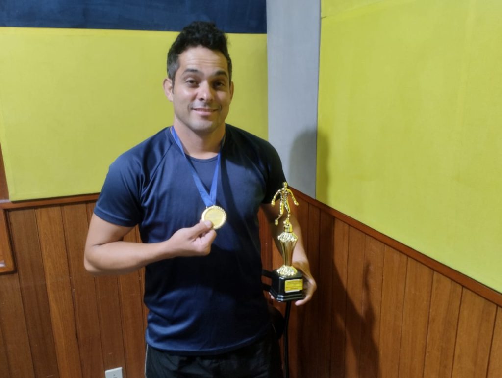 O atributo alt desta imagem está vazio. O nome do arquivo é Bimba-Vet.-Brasão-1024x770.jpg