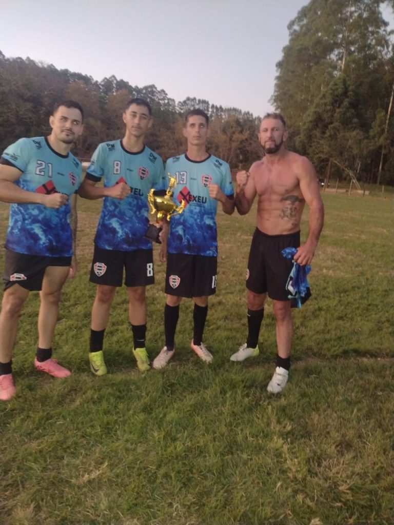 O atributo alt desta imagem está vazio. O nome do arquivo é Paulisttaa-768x1024.jpg