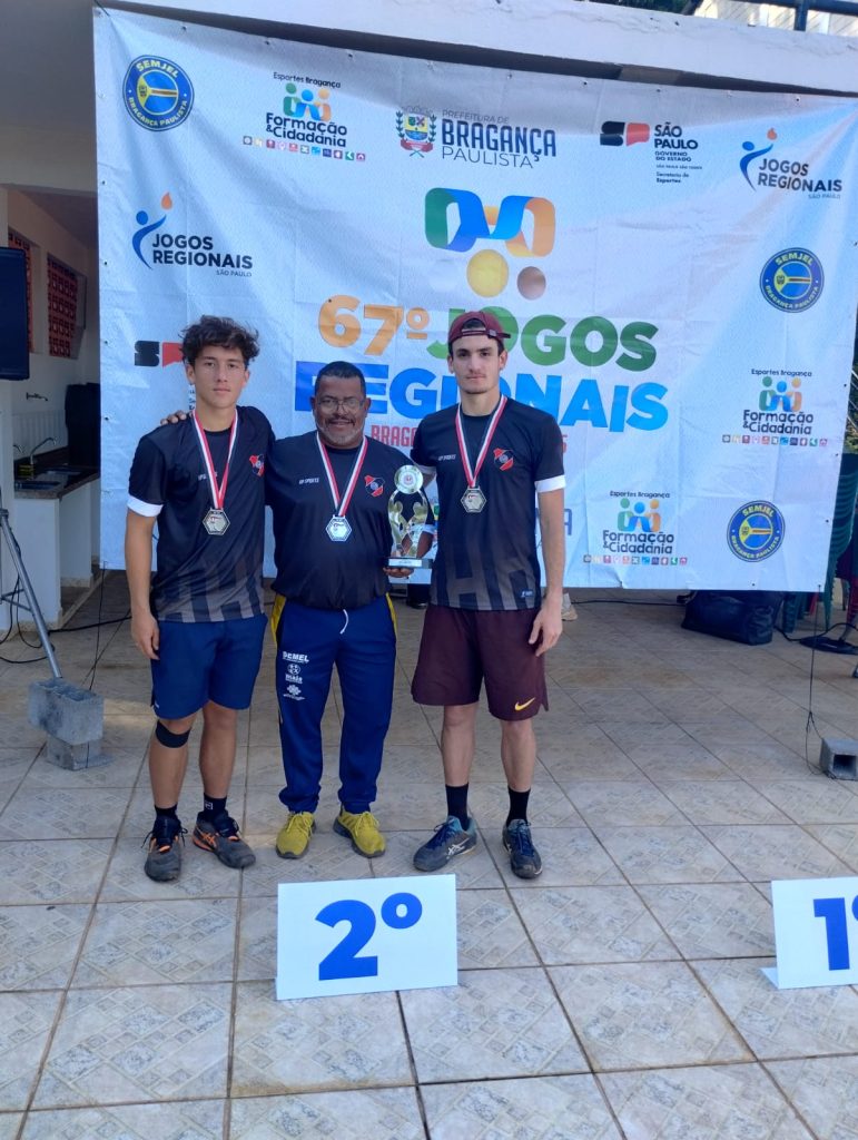 O atributo alt desta imagem está vazio. O nome do arquivo é Tenis-Medalha-de-Prata-771x1024.jpg