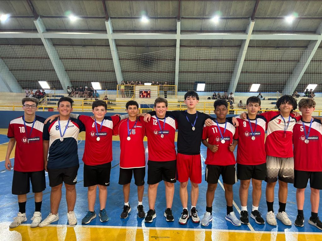 O atributo alt desta imagem está vazio. O nome do arquivo é Handebol-masculino-sub-15-Col.-Unigrau-vice-campeão-1024x768.jpg