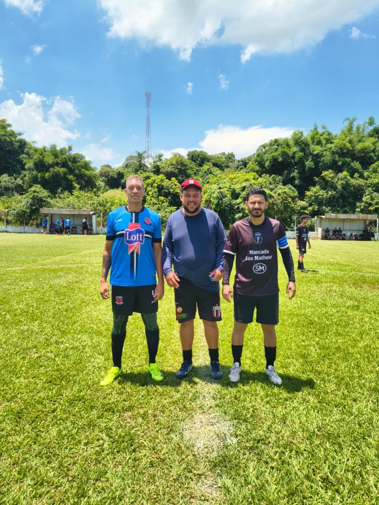 O atributo alt desta imagem está vazio. O nome do arquivo é dbae81ec-02d5-4e11-a9bf-2a1a04788b86-768x1024.jpg