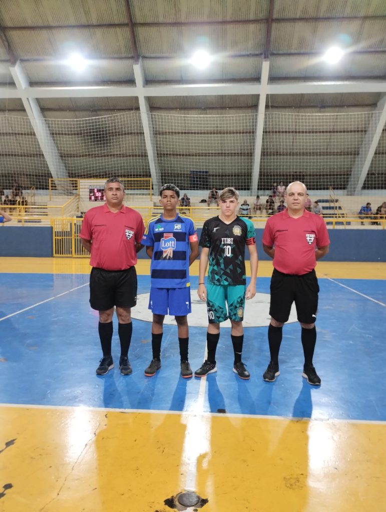 O atributo alt desta imagem está vazio. O nome do arquivo é 455d7e5d-a750-4705-9044-66969723c031-1-771x1024.jpg