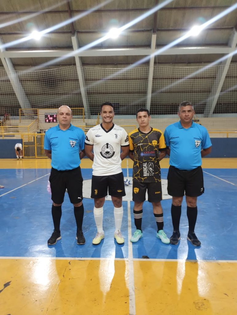 O atributo alt desta imagem está vazio. O nome do arquivo é b62f2594-764d-430d-8194-e03618c995d1-771x1024.jpg