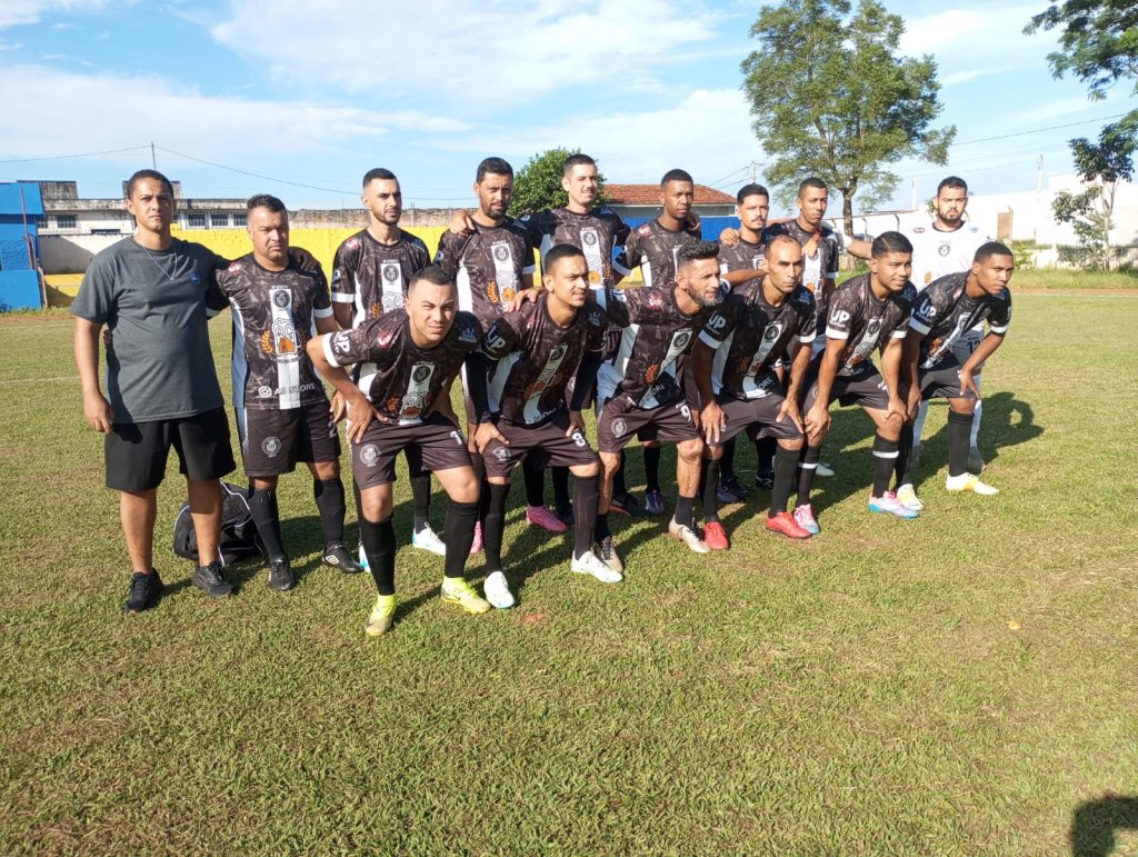 O atributo alt desta imagem está vazio. O nome do arquivo é Nelson-Niero-1024x771.jpg