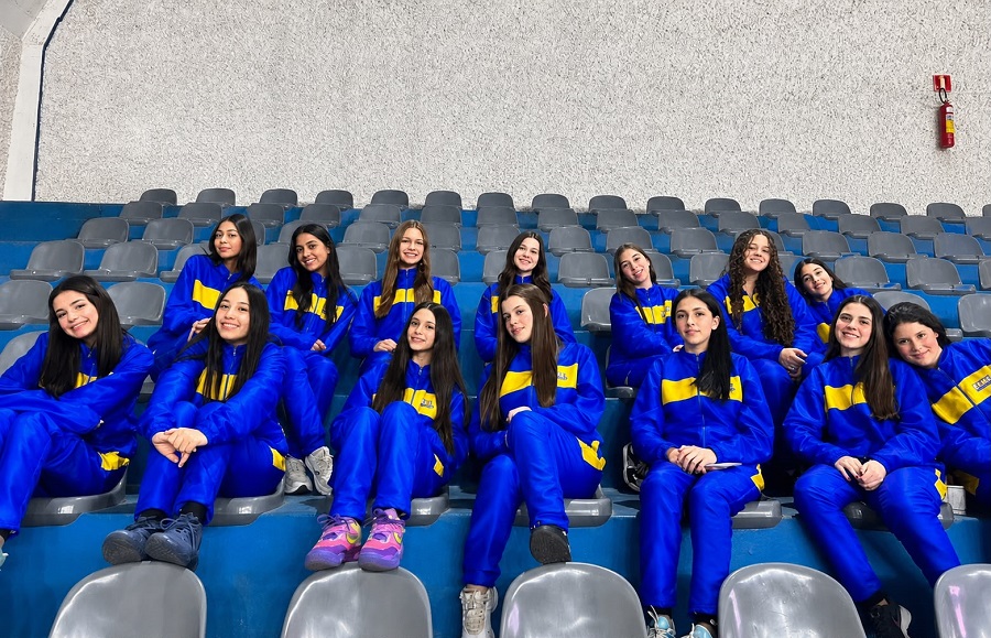 O atributo alt desta imagem está vazio. O nome do arquivo é Equipe-de-Voleibol-Feminino-categoria-sub-21-na-concentração-para-Desfile-de-Abertura-dos-Jogos-foram-elas-que-representaram-a-Delegação-de-São-José-no-desfile-de-abertura.jpg
