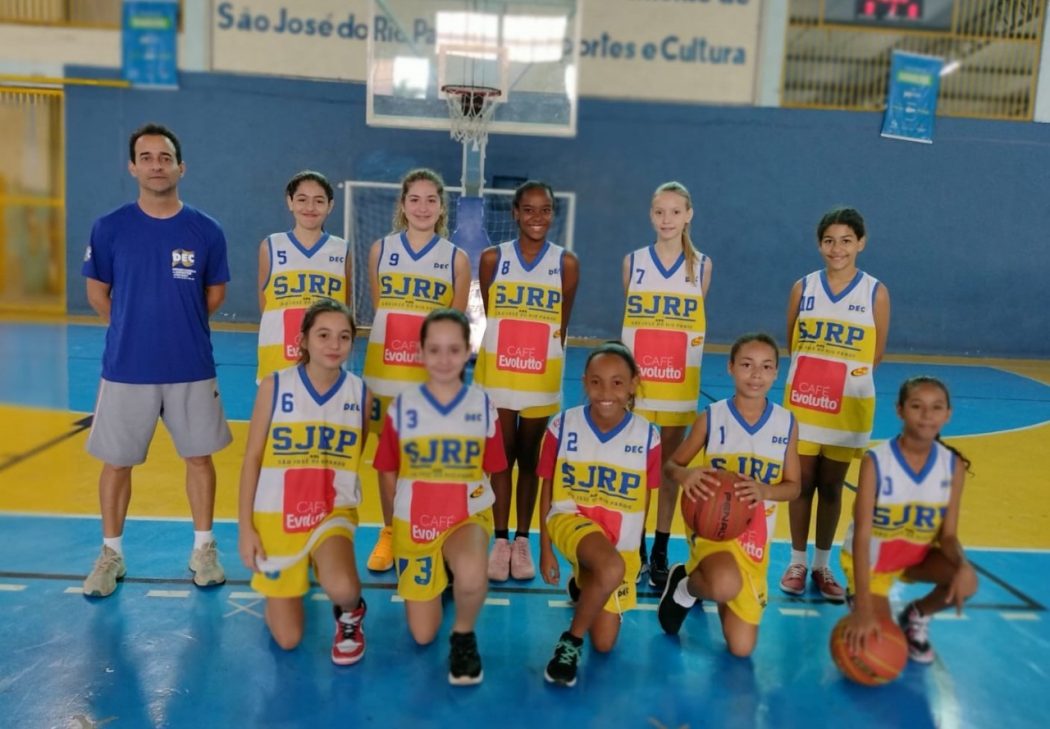 Basquete joga a 13ª Copa SC Adulto Feminino e Masculino